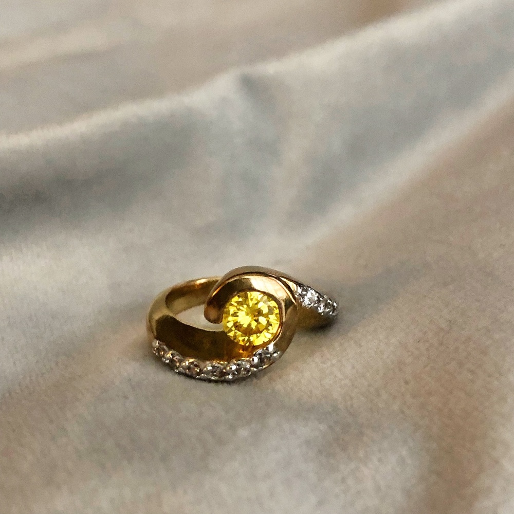 Yellow Rhinestone and White Rhinestone Gold Ring